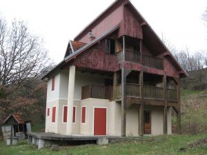 Cabana P+E+M la 14 km de Sibiu