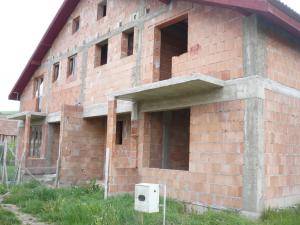 Casa noua in sura mare langa scoala