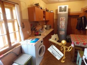 Casa cu teren 874 zona Lazaret