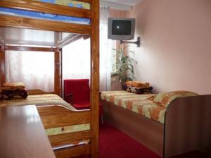Vand urgent apartament 3 camere,     etaj 1/4,     insorit,     zona1,     liber(sau mobilat)
