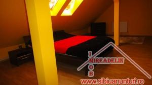 URGENT!!! VAND AP. 2 CAMERE LA MANSARDA,     LAZARET