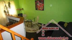 URGENT!!! VAND AP. 2 CAMERE LA MANSARDA,     LAZARET