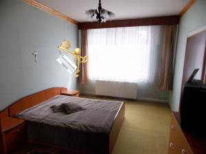 Se vinde un apartament cu 2 camere ,   zona Alba Iulia