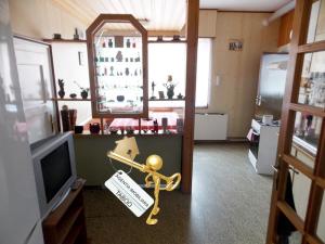 Se vinde un apartament cu 2 camere ,   zona Alba Iulia