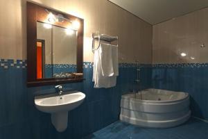 Pensiune de lux Mistral cu piscina interioara in Bran