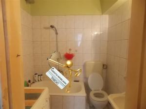 Apartament 2 camere decomandate de inchiriat zona Valea Aurie