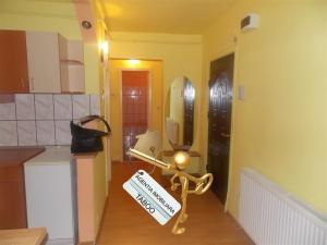 Apartament 2 camere decomandate de inchiriat zona Valea Aurie