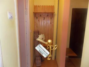 Apartament 2 camere decomandate de inchiriat zona Valea Aurie