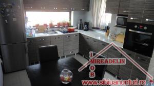 VAND CASA 3 CAMERE,   GUSTERITA