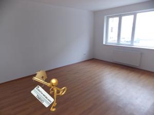 Se vinde un apartament cu 2 camere ,   zona Calea Dumbravii