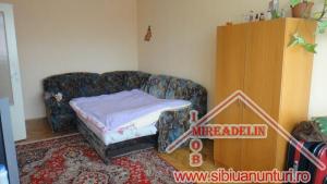 INCHIRIEZ APARTAMENT 2 CAMERE,   HIPODROM III..
