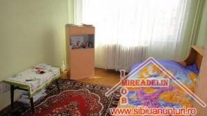 INCHIRIEZ APARTAMENT 2 CAMERE,   HIPODROM III..