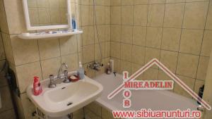 INCHIRIEZ APARTAMENT 2 CAMERE,   HIPODROM III..