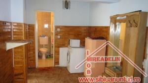 INCHIRIEZ APARTAMENT 2 CAMERE,   HIPODROM III..