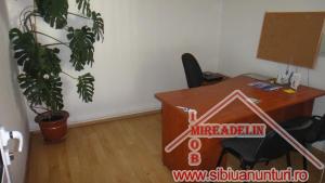 : INCHIRIEZ SHOWROOM,    ZONA CENTRALA