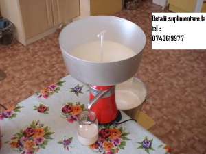 Separator de smantana electric