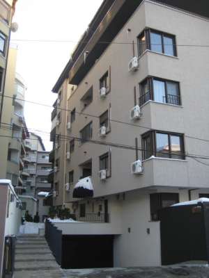 Apartament in bloc  4 camere Zona Kiseleff