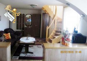 Se vinde un apartament cu 2 camere,   zona Valea Aurie