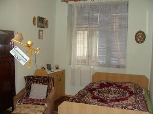 Se vinde un apartament cu 2 camere ,  zona centrala