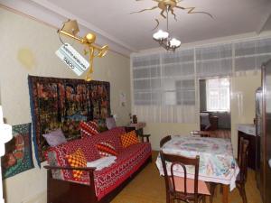 Se vinde un apartament cu 2 camere,   zona Ultracentrala