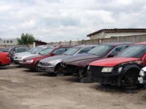Dezmembrez Audi,    Bmw,    Vw,    Opel,    Ford,    Renault,    Mercedes,    Fiat, 