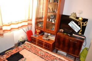 Apartament cu 2 camere ,  zona Ciresica