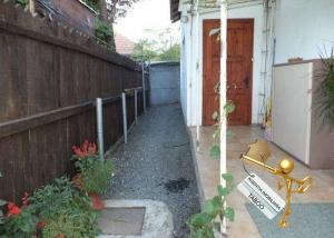 Apartament c u 2 camere ,   zona Trei Stejari