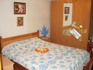 Se vinde un apartament,   2 camre,  zona Terezian