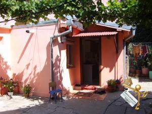 Se vinde un apartament,   2 camre,  zona Terezian