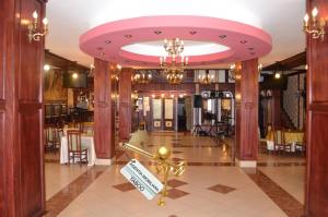 Se vinde pensiune + restaurant ,    OSTROVENI
