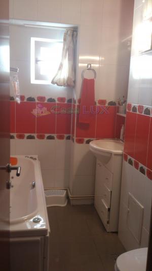 Casa Lux,   vinde apartament 3 camere,   Nicolina,   82mp