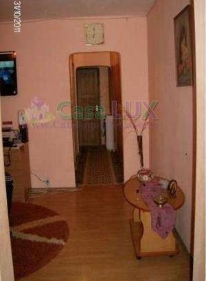 Casa Lux,   vinde apartament 3 camere,   zona Dacia,   54 mp