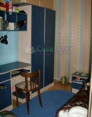Casa Lux,   vinde apartament 3 camere,   zona Dacia,   54 mp