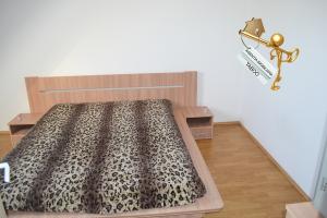 Se vinde un apartament cu 3 camere ,   zona Nicolae Iorga
