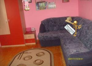 Se vinde un apartament cu 3 camere ,   zona Turnisor
