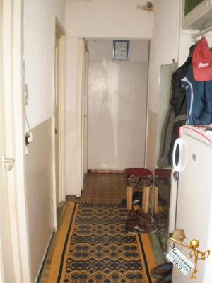 Apartament cu 3 camere ,   Cedonia