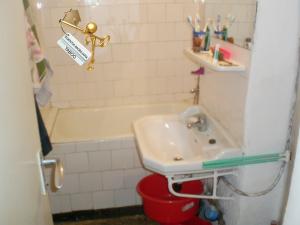 Apartament cu 3 camere ,   Cedonia