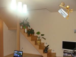 Se vinde un apartament cu 3 camere ,   in zona Lazaret ,   cu loc de parcare