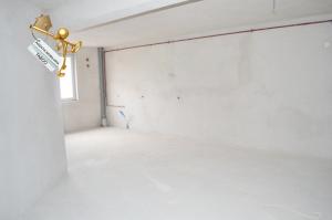 Apartament cu 3 camere ,   zona Interex