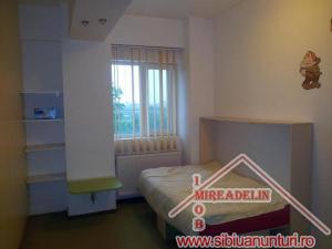 INCHIRIEZ APARTAMENT DE LUX,   3 CAMERE,   STRAND