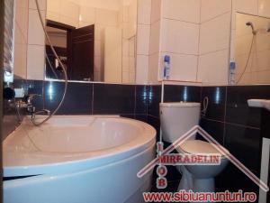 INCHIRIEZ APARTAMENT DE LUX,   3 CAMERE,   STRAND