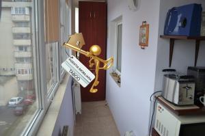 Se vinde un apartament cu 3 camere ,  zona Turnisor