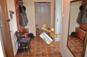 Se vinde un apartament cu 3 camere ,  zona Turnisor