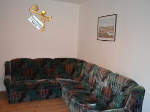Apartament cu 3 camere ,   zona Vasile Aaron ,   de vanzare
