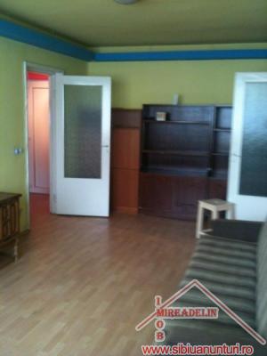 INCHIRIEZ APARTAMENT 2 CAMERE,   ZONA CIRESICA
