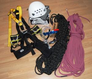 Vand pachet echipament alpinist utilitar PETZL