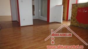 INCHIRIEZ SPATIU COMERCIAL,   120mp,   CEDONIA
