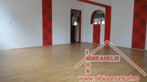 INCHIRIEZ SPATIU COMERCIAL,   120mp,   CEDONIA