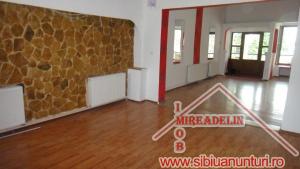 INCHIRIEZ SPATIU COMERCIAL,   120mp,   CEDONIA