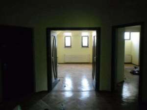 Apartament in vila - semidecomandat - Cotroceni